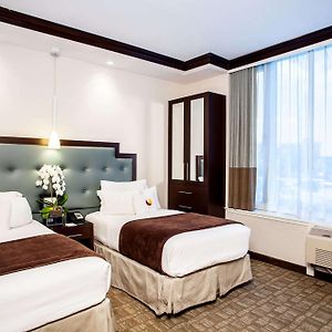Corner Room Two Twin Beds Non-Smoking